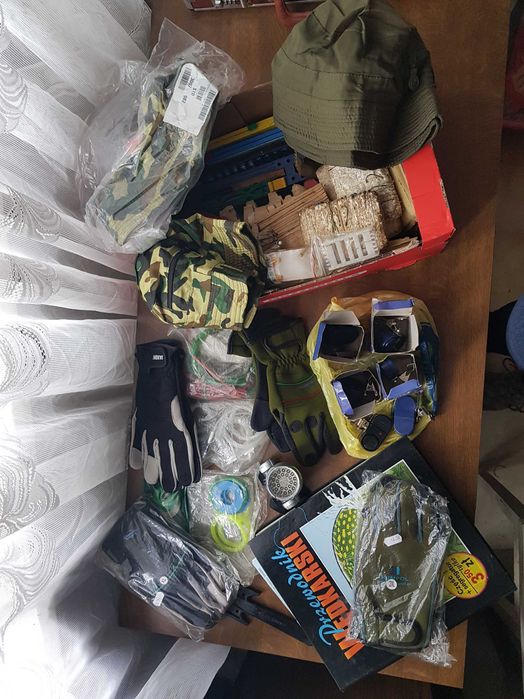 Siatki, obciążniki, proce, koszyczki zanętowe, etc.