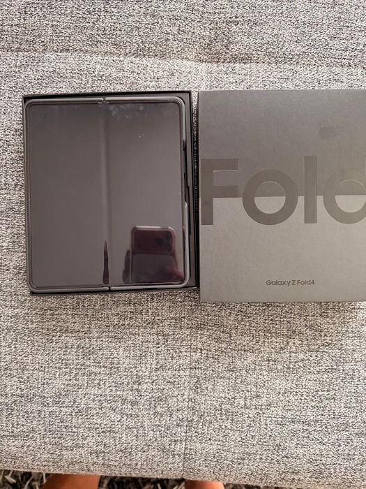 Samsung Z Fold 4