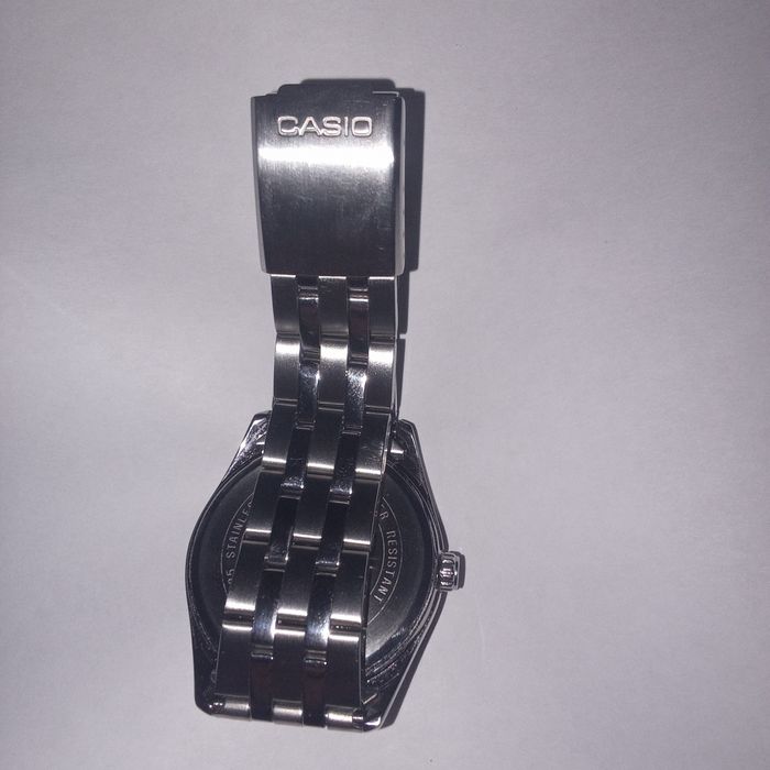 Продам Часы  Casio