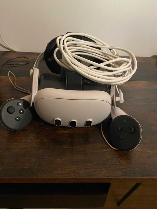 Meta Quest 3 + Acessórios – Bom Estado