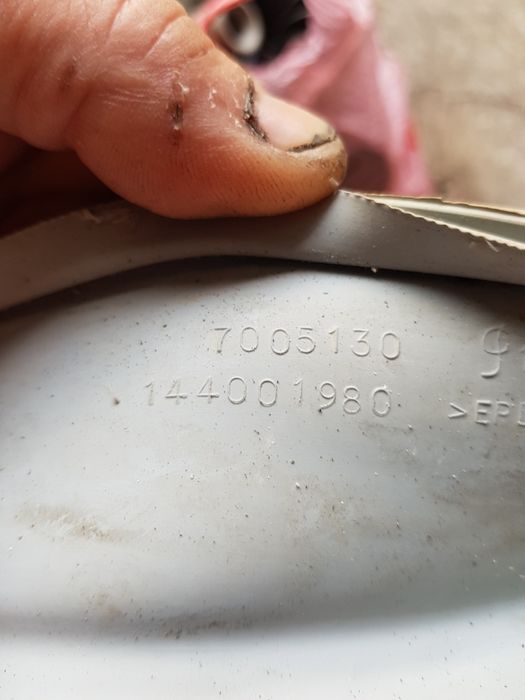 Резинка  дверки  на стиральную машинку indesit