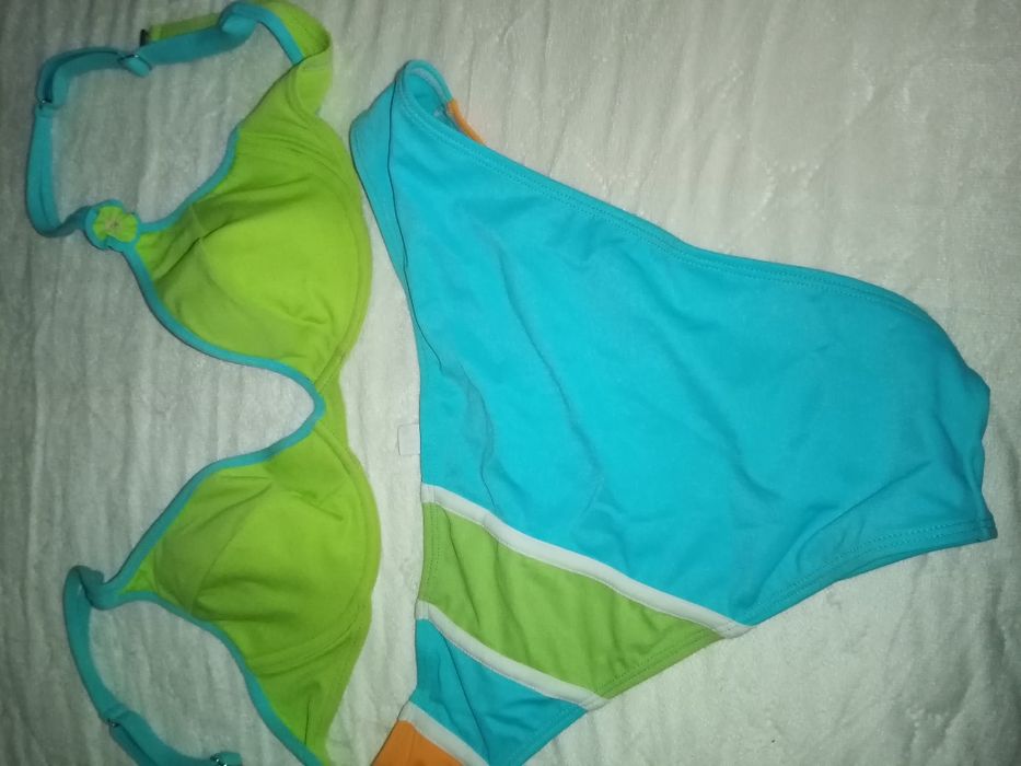 Bikinis coloridos