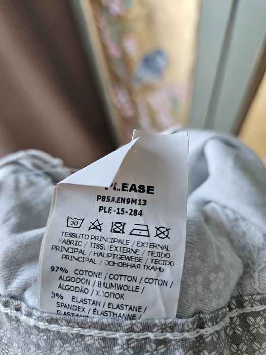 Eleganckie Spodnie damskie wloskie Please  z Wzorem Prosta Nogawka i N