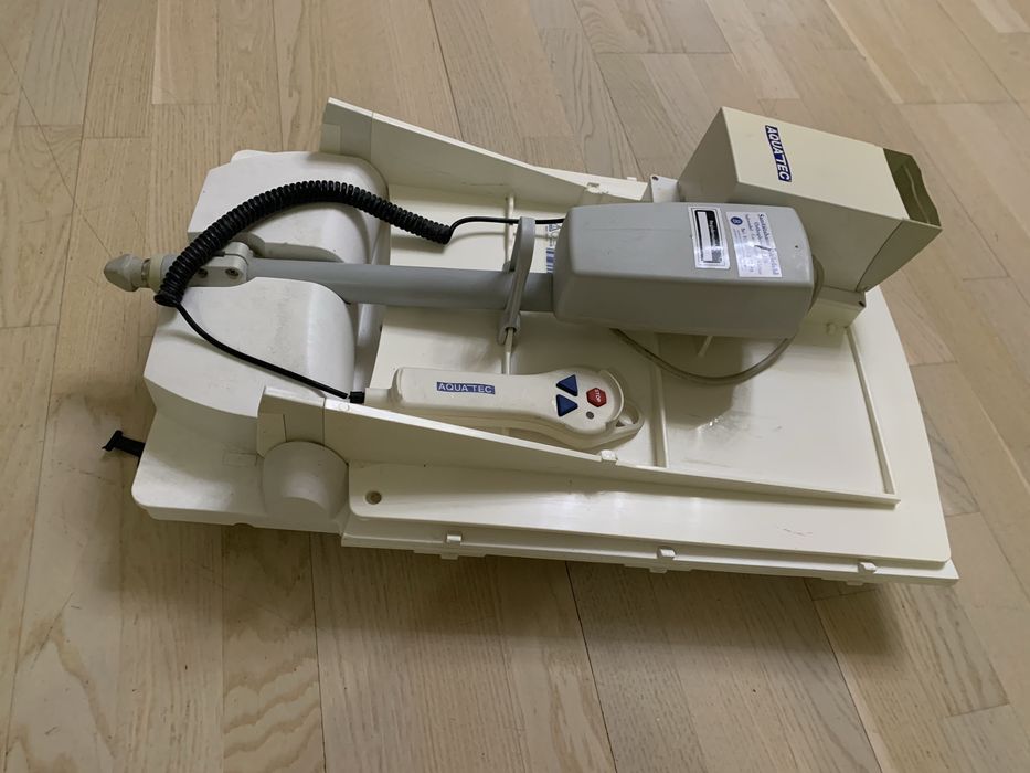 Подьемник для ванной AQUATEC