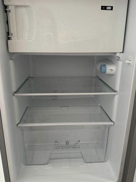 Frigorifico - pequenas dimensões - cinzento