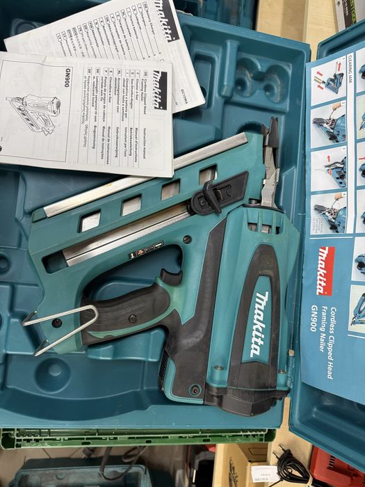 Gwozdziarka GN900 Makita bardzo dobry stan sprawna
