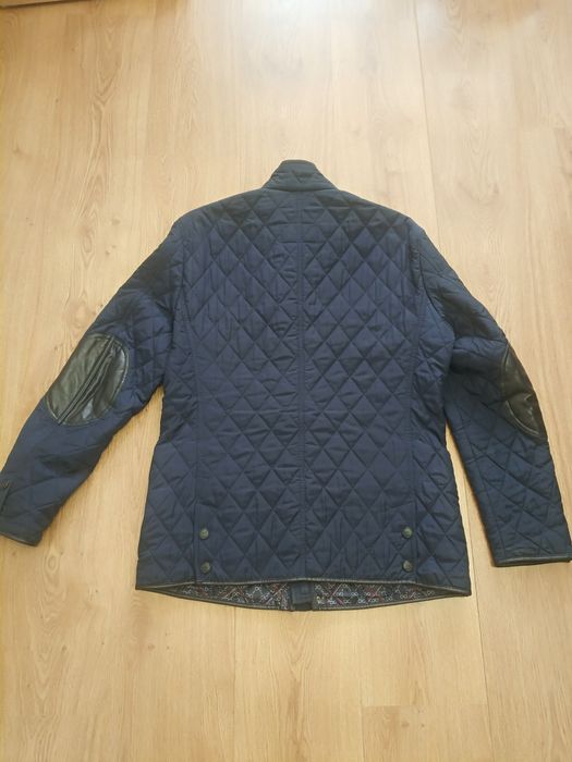 Продам мужскую демисезонную куртку М (48р)