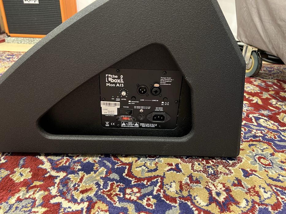 2 monitores “The Box Pro Mon A15”