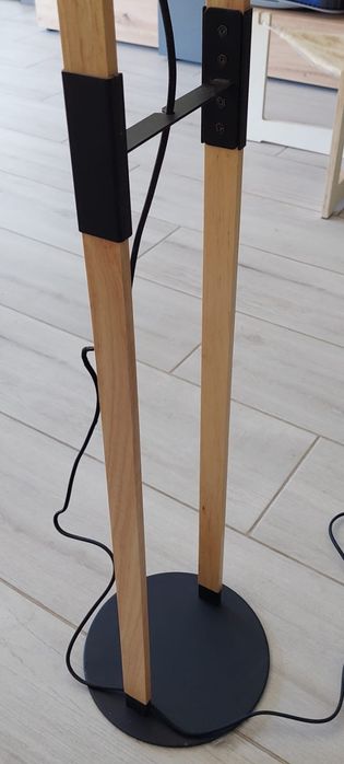 Candeeiro de pé Eglo