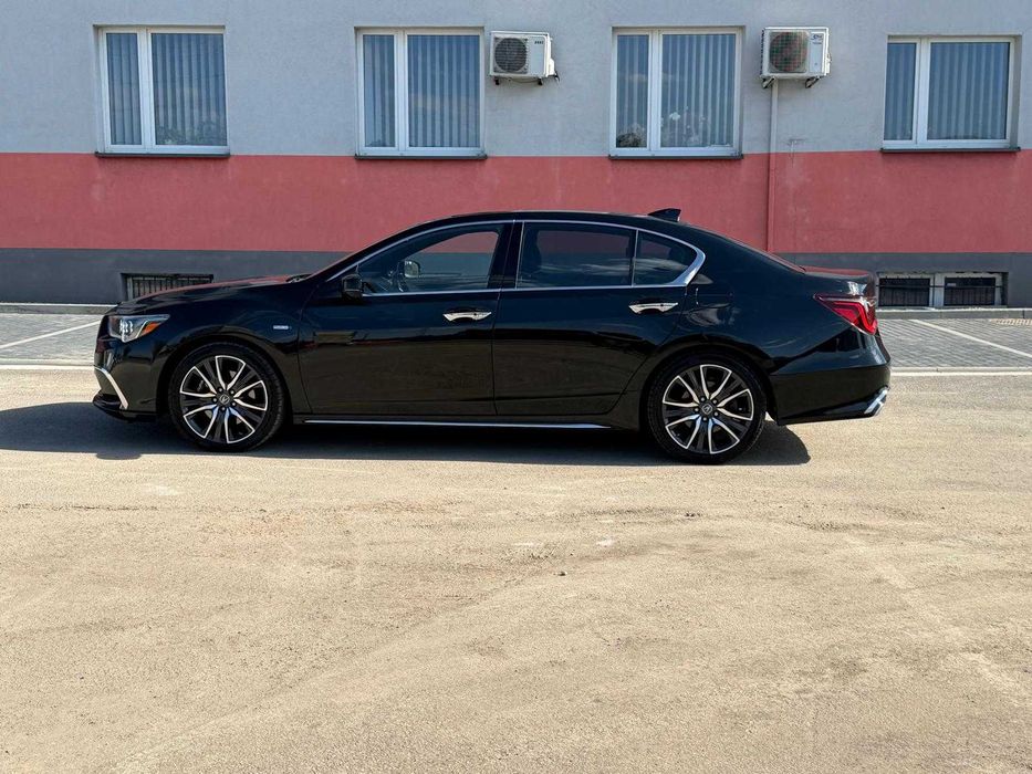 Acura RLX 3,5 V6 Sport Hybrid SH-AWD / Honda Legend