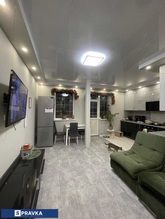 Продам квартиру ЖМ радужный 2 ком 90 м2