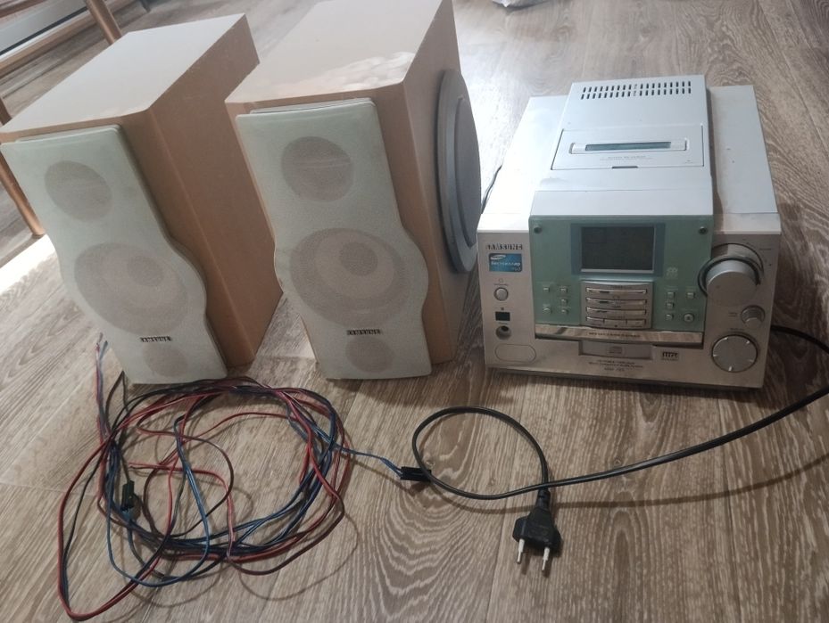 Музикальний центр Самсунг