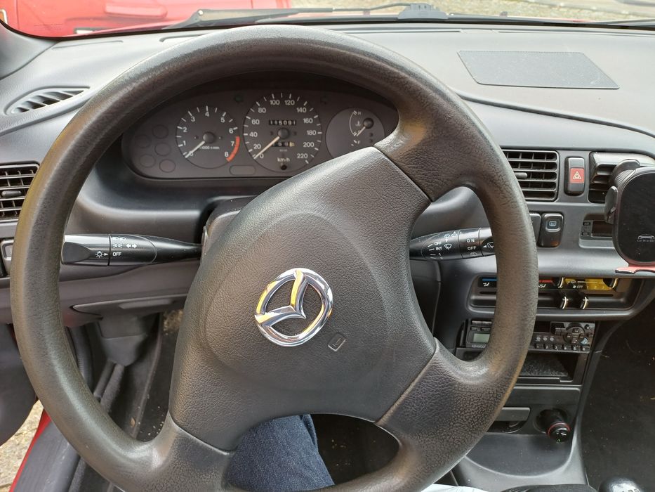 Mazda coupé 323   1.3 o Ano 1996 venda para peças