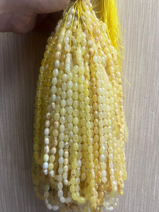 Чотки з натурального цільного бурштина