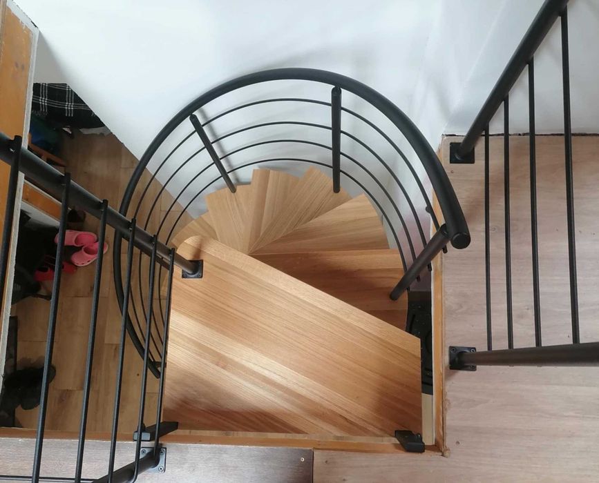 Schody dębowe loft konstrukcja stalowa