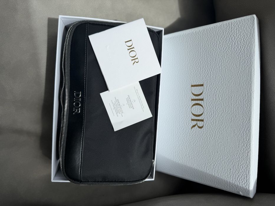 Zestaw pedzli z kosmetyczka Dior nowe