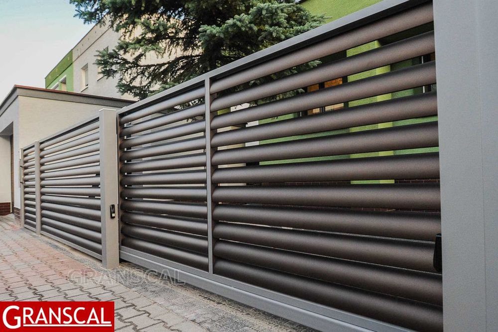 Brama przesuwna samonośna aluminiowa nowoczesna panelowa Poznań