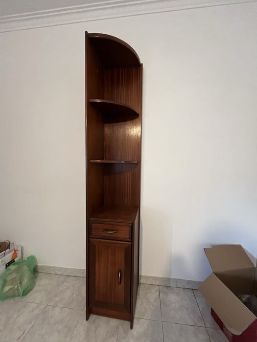 Cristaleira 3 armarios + 1 canto