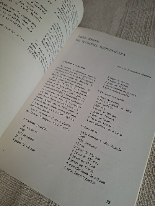 Exemplar da revista Tridente escola naval
