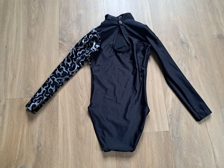 Body trykot strój kostium kombinezon gimnastyczny akrobatyczne 122-128