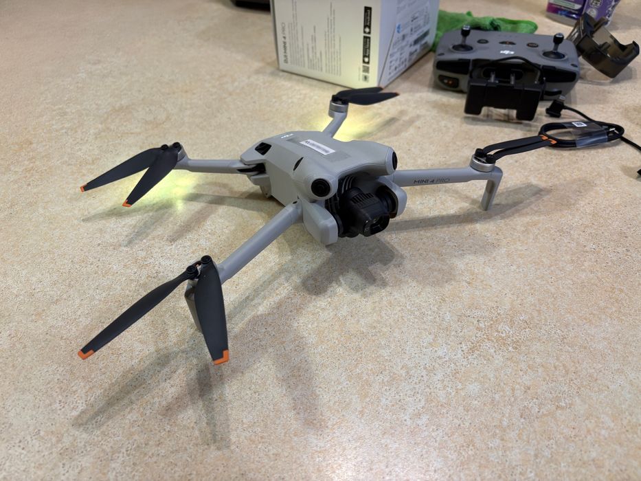 Dron DJI Mini 4 Pro (RC-N2)