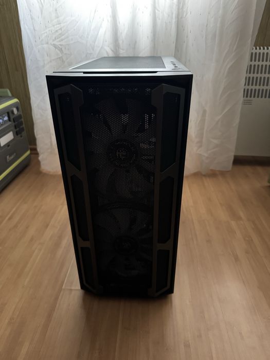 Корпус для ПК з дисплеєм