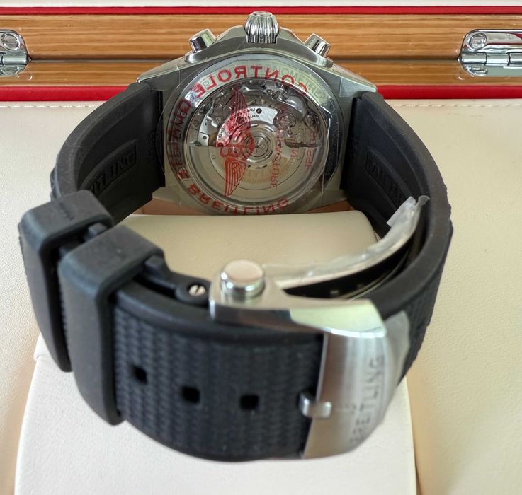 Breitling Chronomat B01 Chronograph 42 Stal-Platyna /  2024