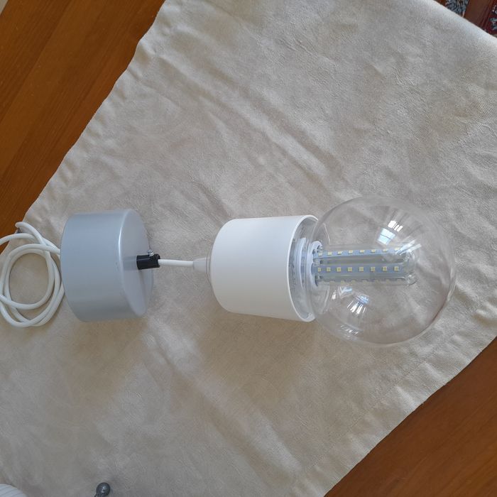 Candeeiro teto e Temporisador eléctrico