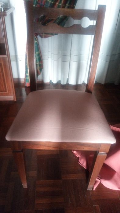 Cadeira estofada rosa velho + conjunto 6 cadeiras antigas em couro