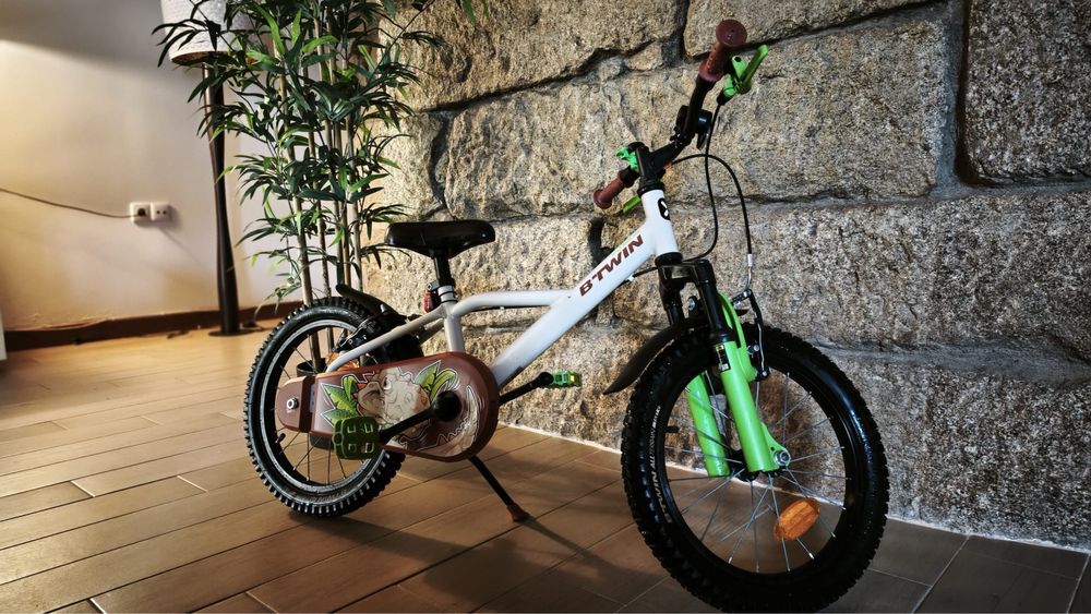 Bicicleta BTWIN modelo “Savage” Aro 16