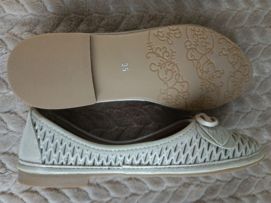 Балетки новые кожаные р.35