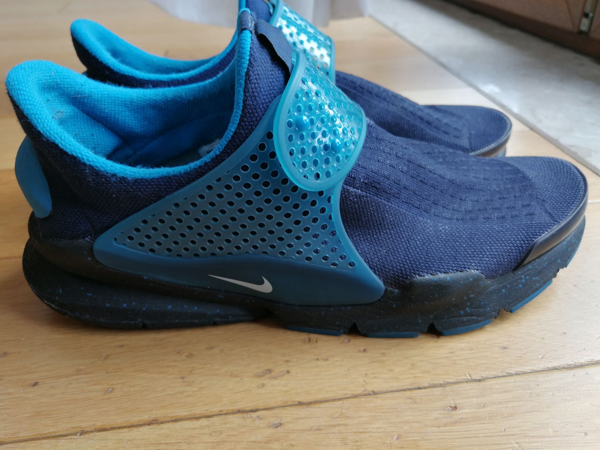 Nike sock dart id deals