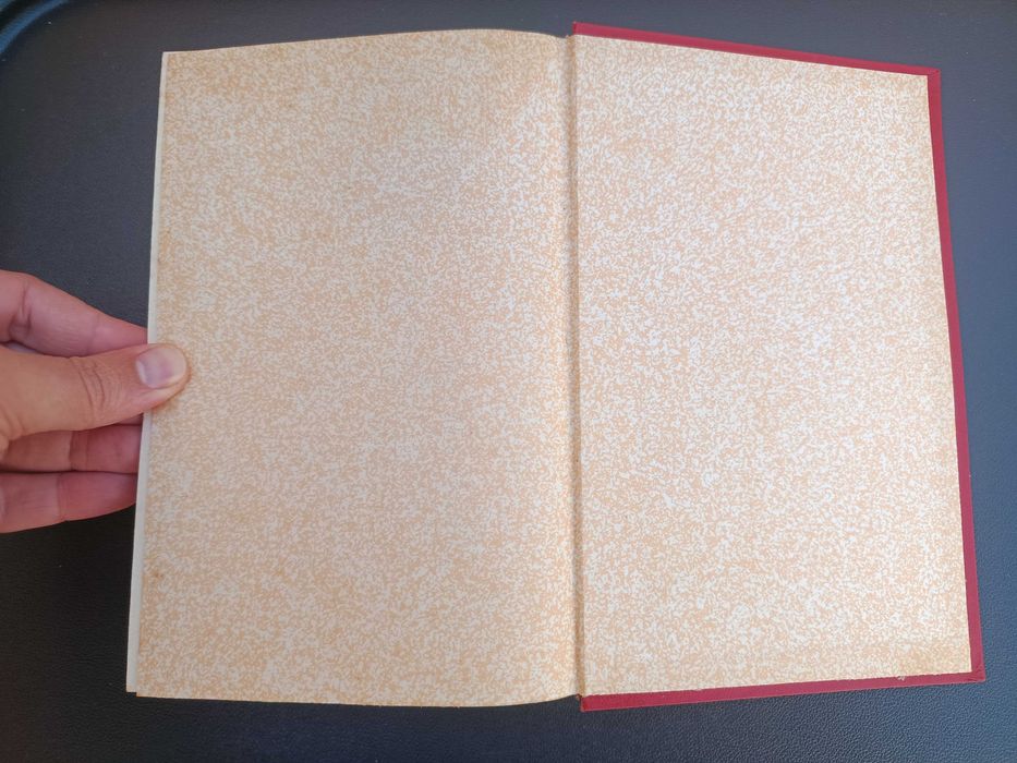 Livro "Os Maias", de Eça de Queiroz