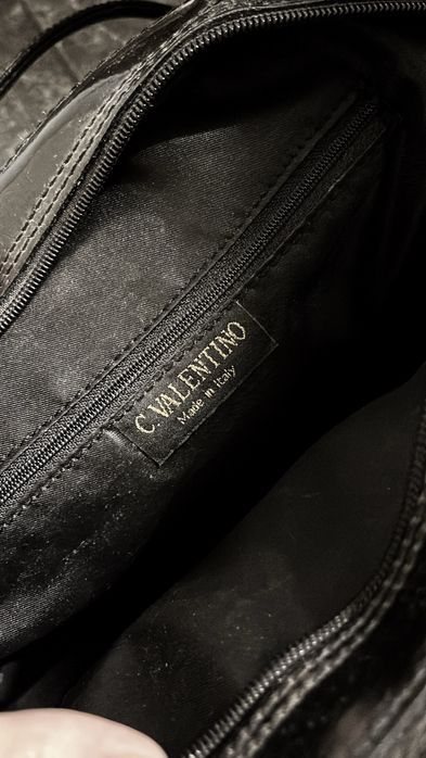 Сумка Valentino.