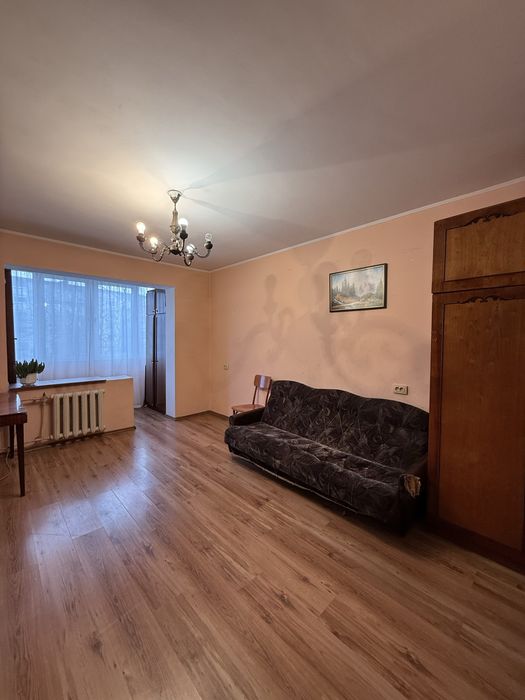 Продається двокімнатна квартира