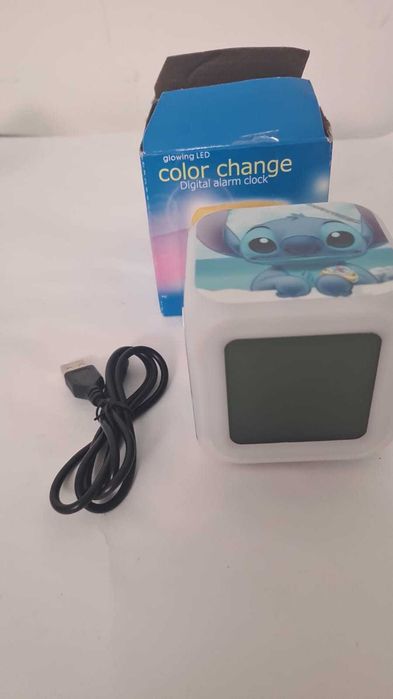 Świecący budzik z temperaturą zmienia kolory SPM305