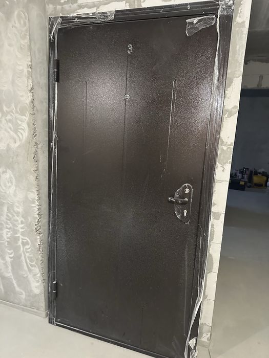 Двері вхідні металеві