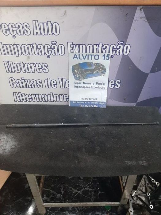 amortecedor do capoo  Volvo V40 2003
