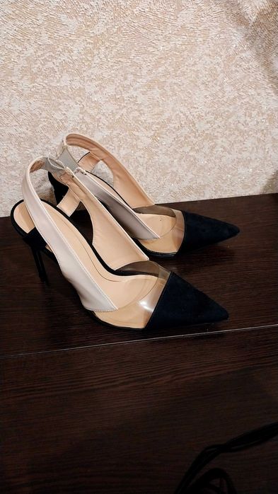 Zara босоніжки літні