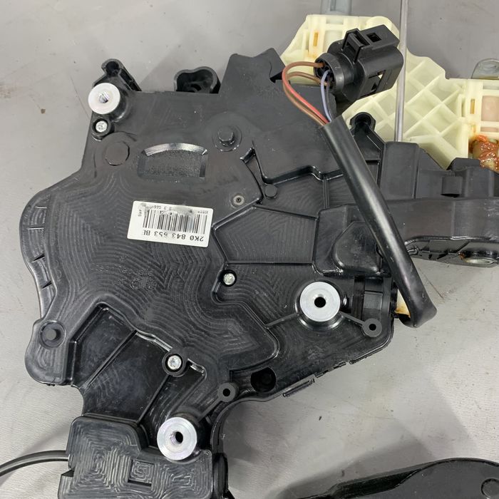 Замок бокових дверей Caddy правий, лівий замок кадди