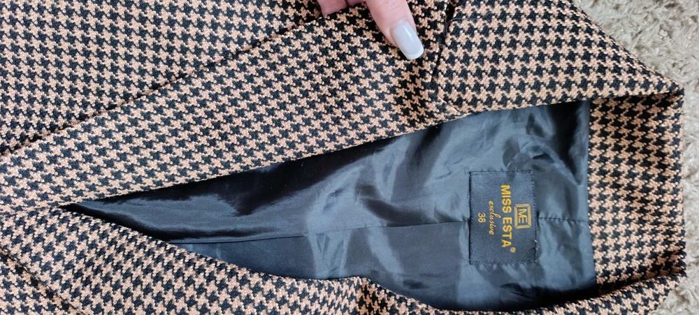 Модний піджак: модель "гусячі лапки"
Розмір: 36 (S,M) onesize
Довжина