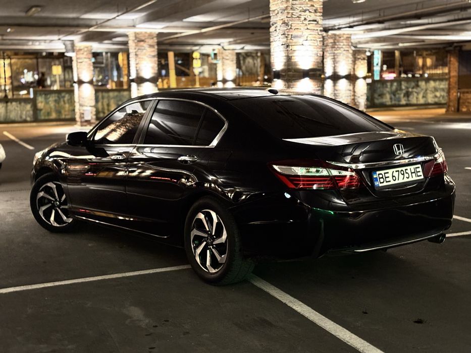 Продам авто HONDA ACCORD  2016 рестайлинг 34к пробега