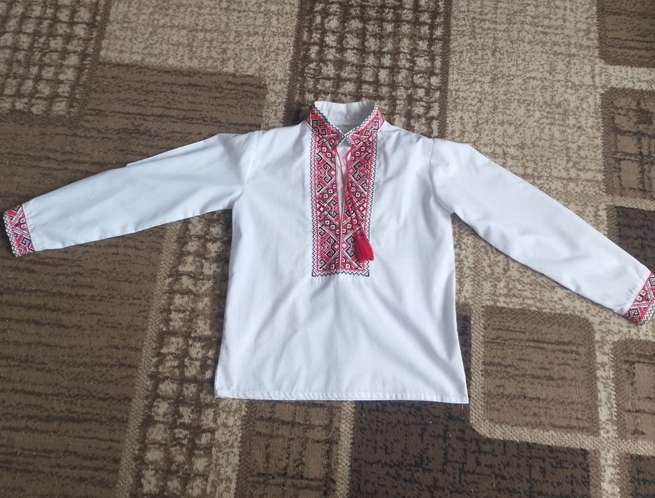 Дитяча вишиванка