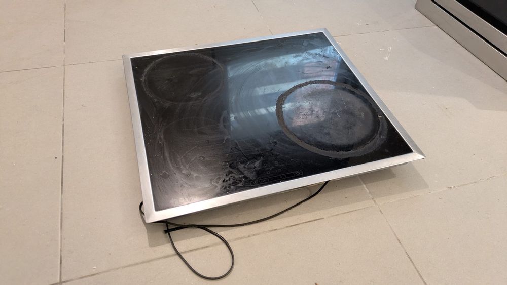 Vendo fogao eletrico  e microondas