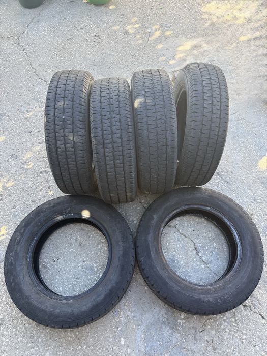 Conjunto Pneus 195/70 R15C