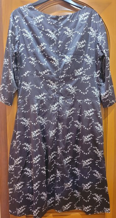 Сукня з квітковим принтом