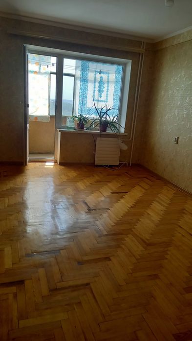 Продам 2х комнатную с большой кухней