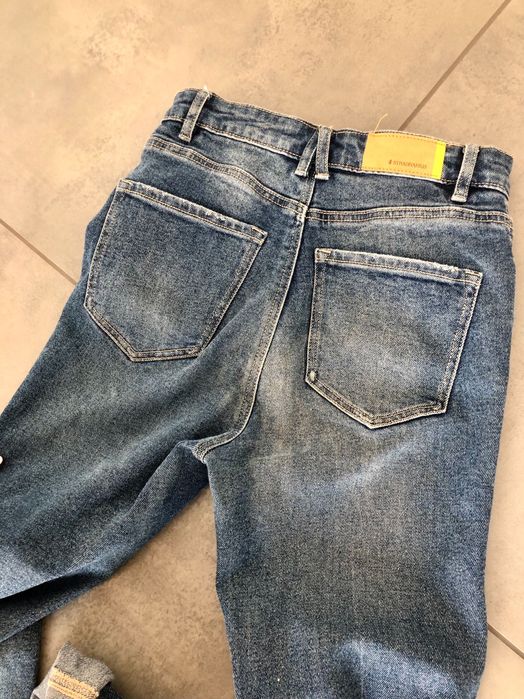 Jeansy boyfriend Stradivarius