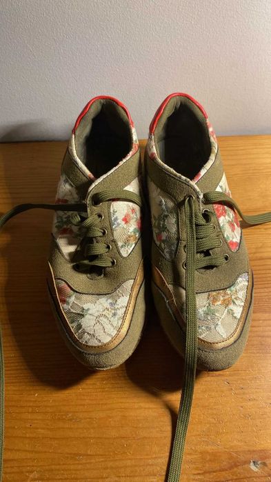 Sapatos Alternativos