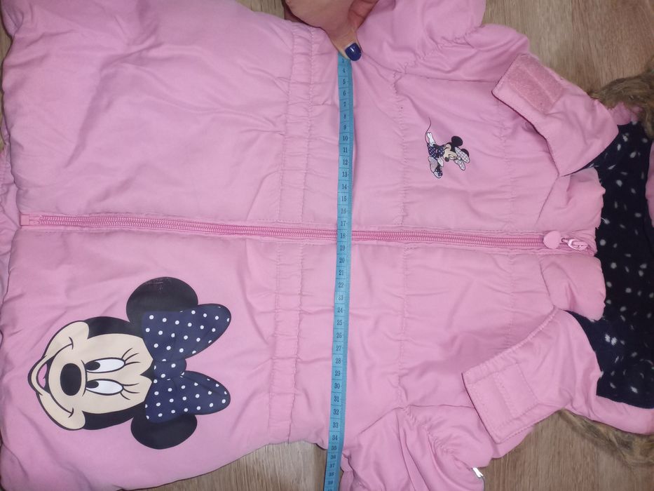 Продам зимову куртку для дівчинки